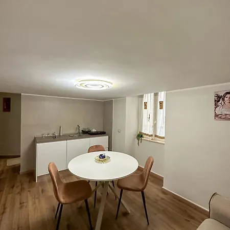 Antignano Appartament *